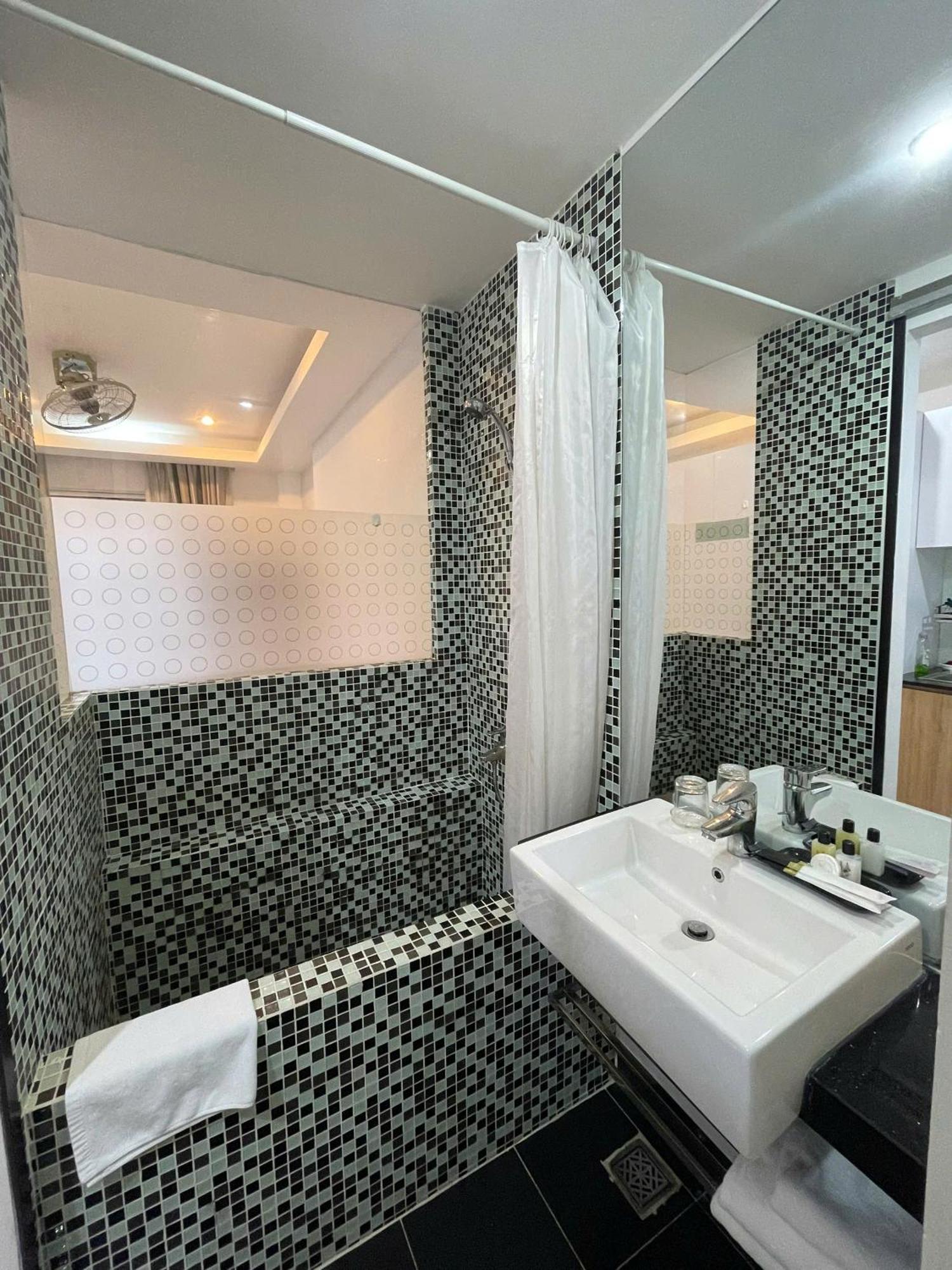 Phu My Hung - Saigon South Serviced Apartments - Near Vivo City Mall Хошимин Экстерьер фото